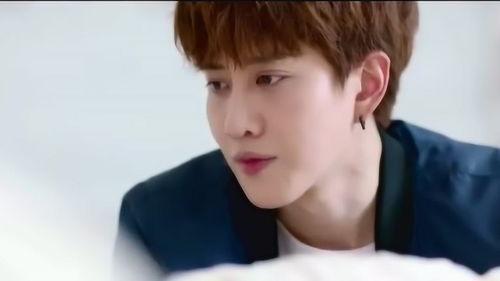 二爷吃瓜最新视频,揭秘娱乐圈最新热点事件