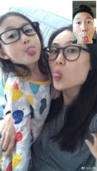 海边吃瓜吐舌视频,夏日欢乐瞬间