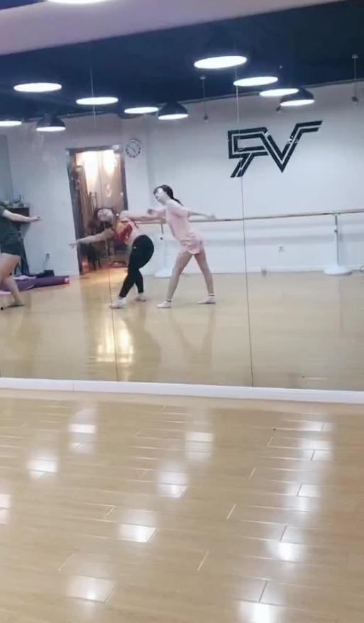 吃瓜人的舞蹈视频大全,欢快节奏下的潮流演绎