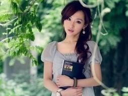 学校校花吃瓜事件视频,校花吃瓜视频引发热议